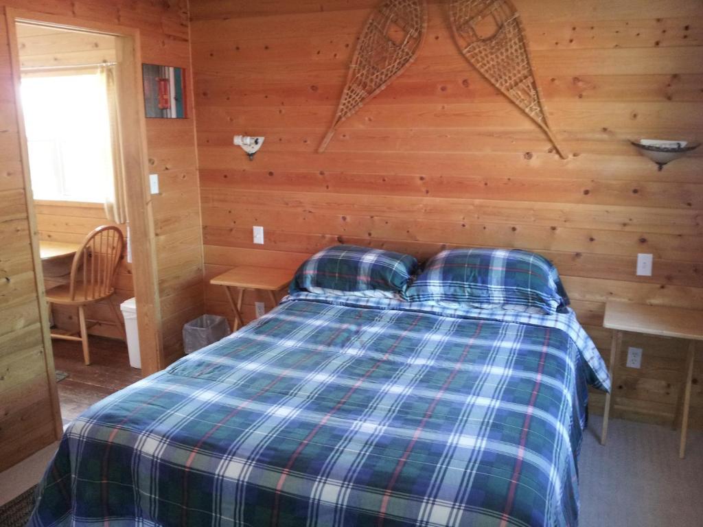 Steamboat Mountain Chalets Hotel Spillimacheen Kamer foto