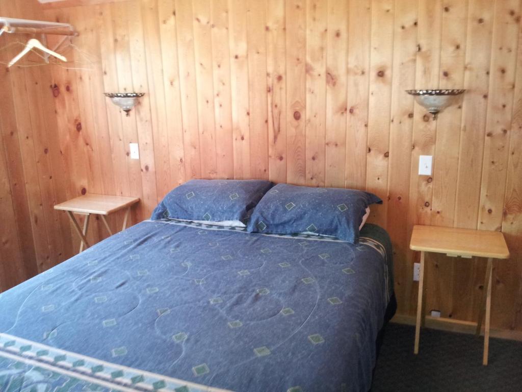 Steamboat Mountain Chalets Hotel Spillimacheen Kamer foto