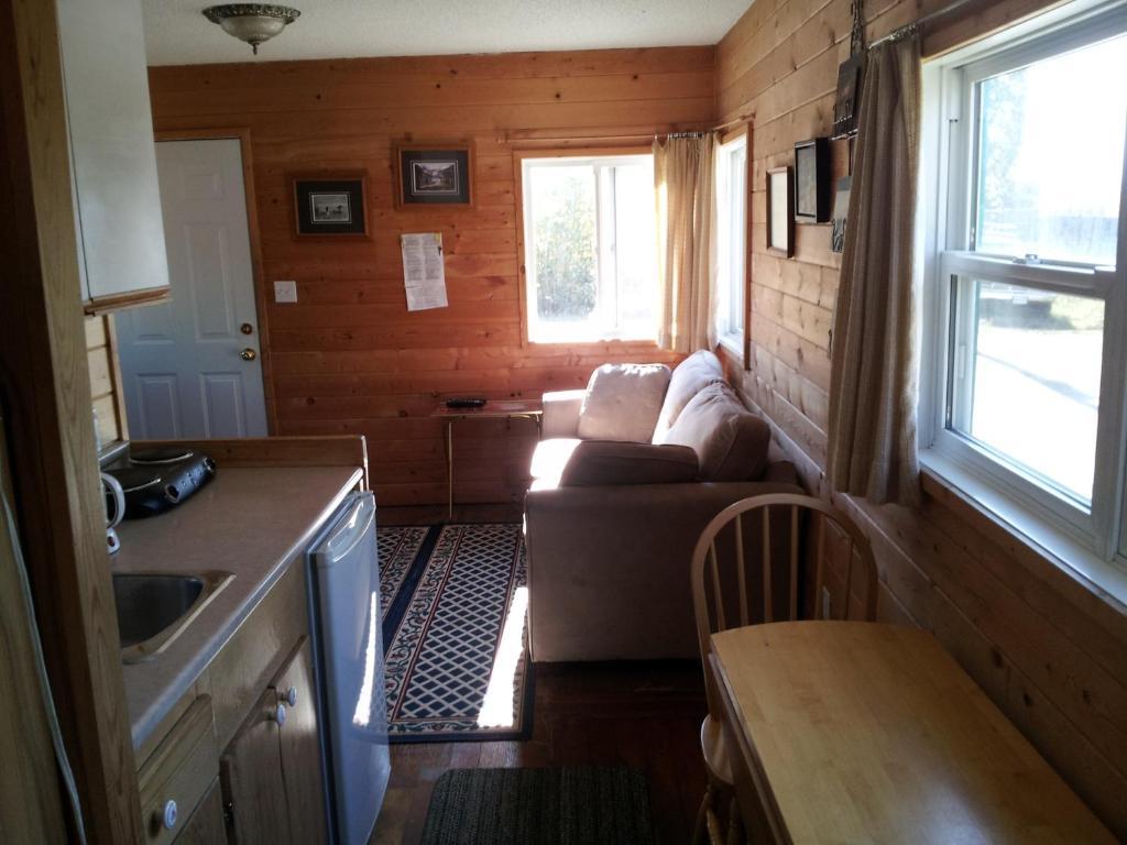 Steamboat Mountain Chalets Hotel Spillimacheen Kamer foto