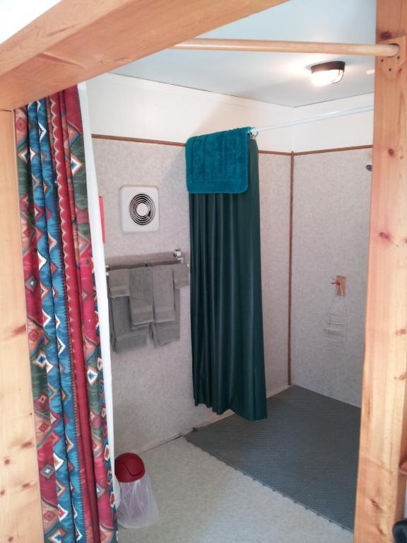 Steamboat Mountain Chalets Hotel Spillimacheen Kamer foto