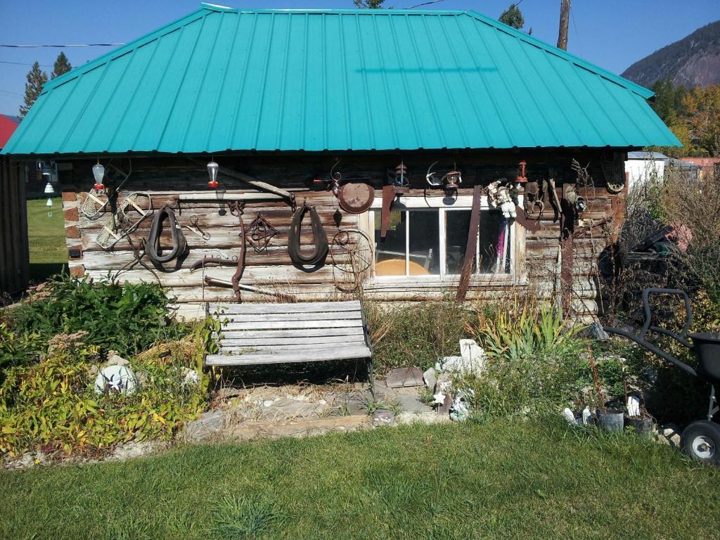 Steamboat Mountain Chalets Hotel Spillimacheen Buitenkant foto